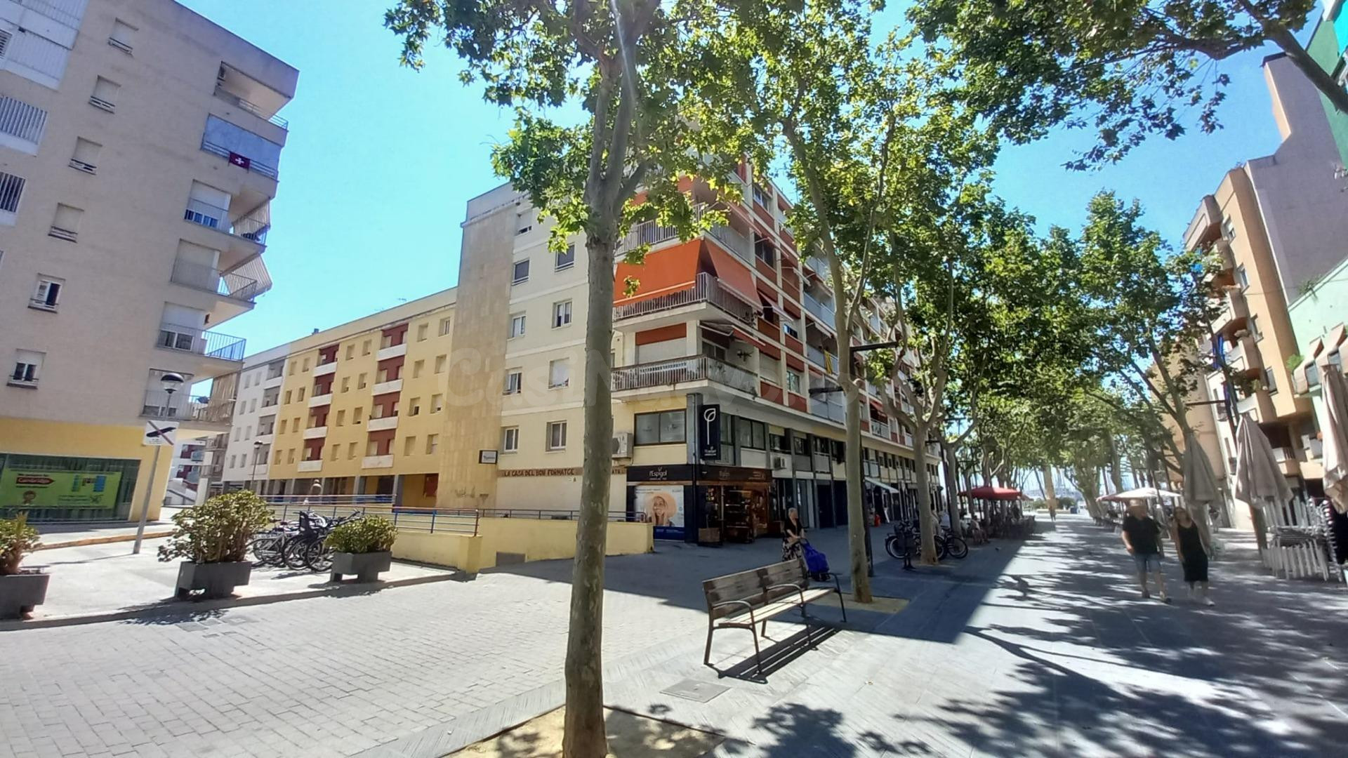 PLAZA DE PARQUING EN VENTA EN RAMBLA DE LA PAU 95