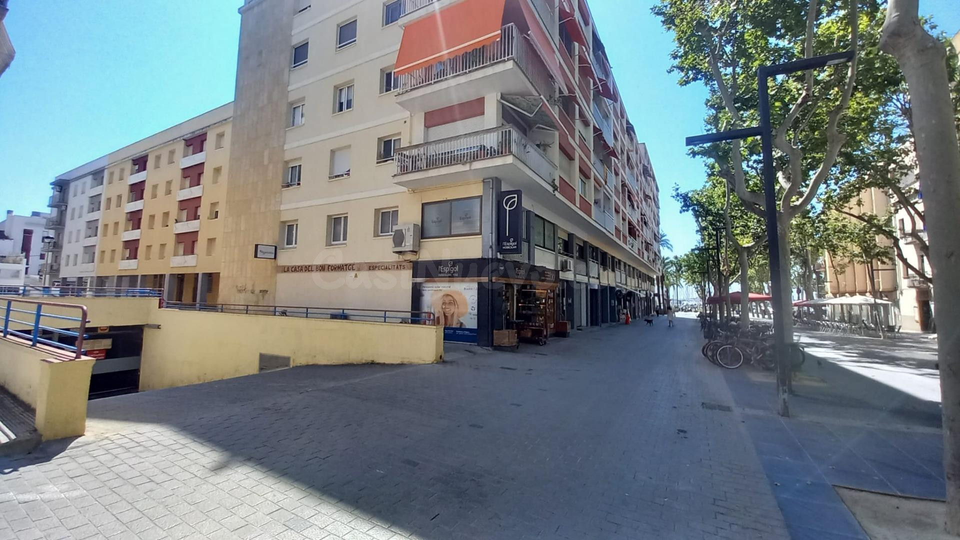 PLAZA DE PARQUING EN VENTA EN RAMBLA DE LA PAU 95 - foto 2