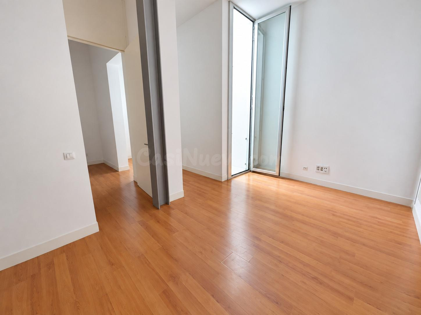¡Tu próximo espacio profesional en el corazón de Triana, con luz y tranquilidad!