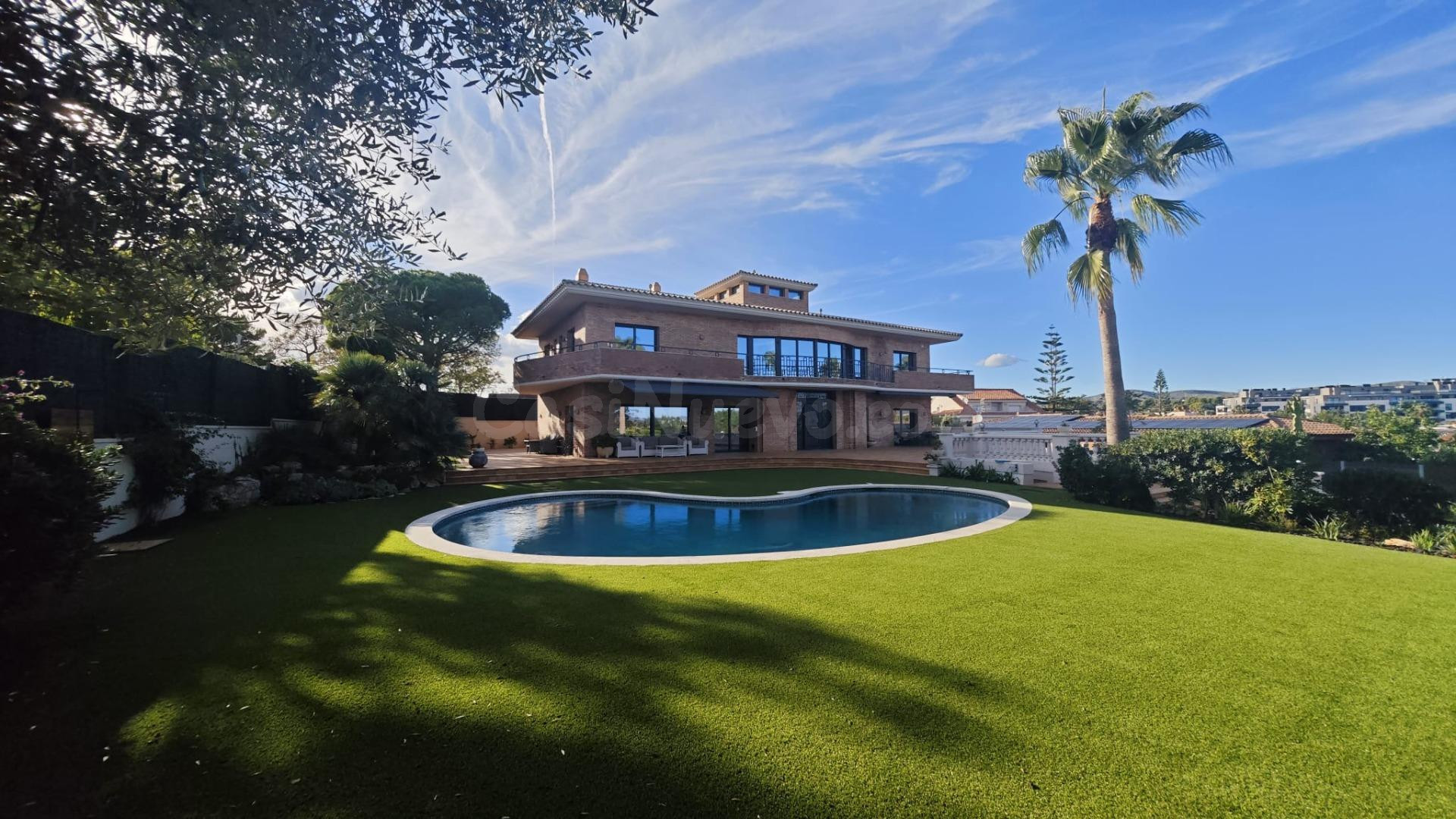 Exclusivo chalet en venta en la zona del Tennis - foto 5