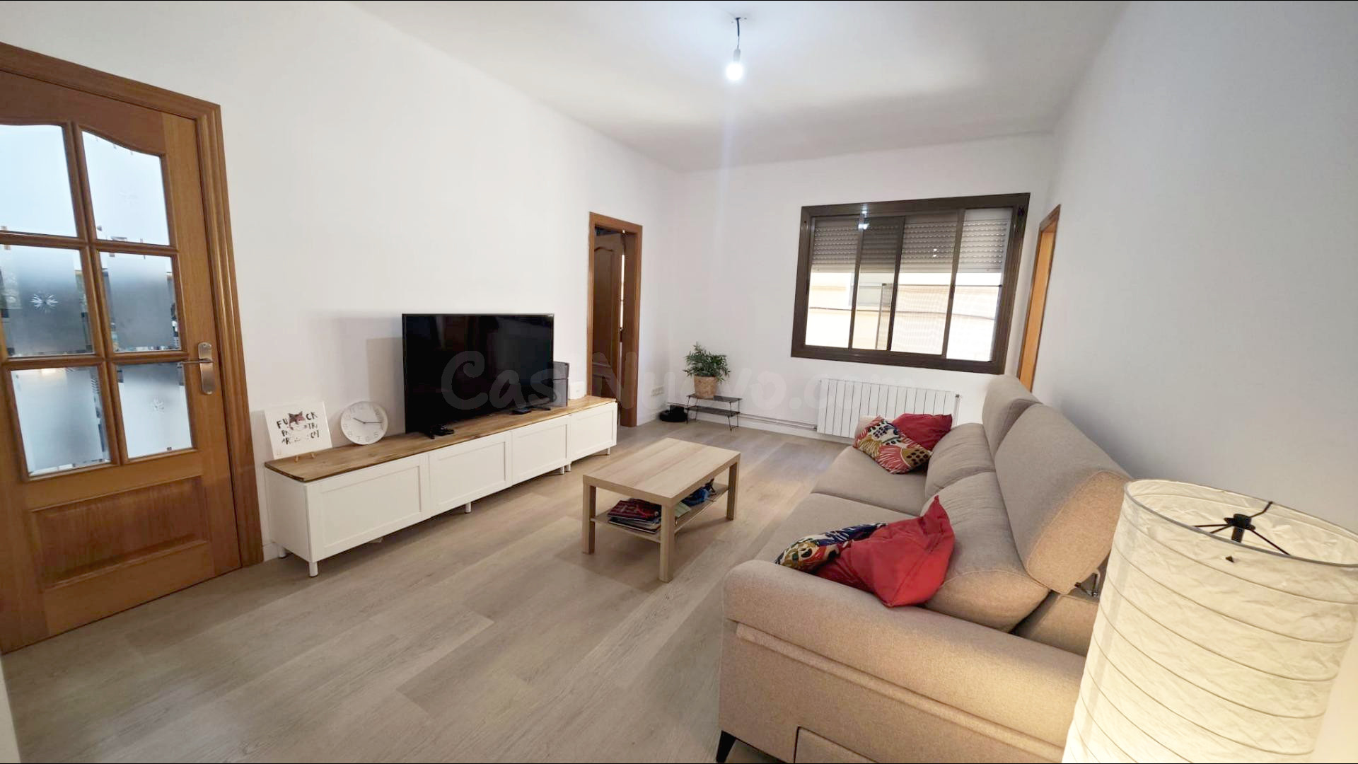 Moderno piso de 4 habitaciones reformado, en Vilanova i la G - foto 3