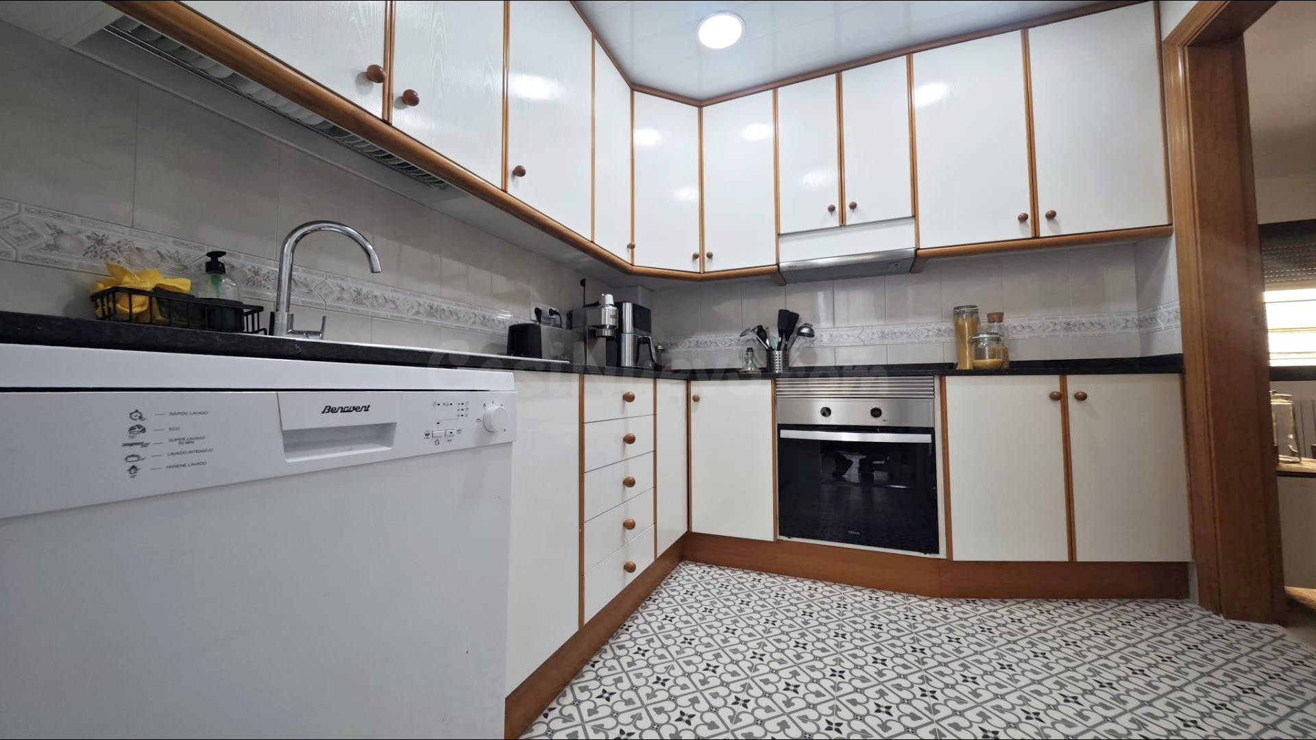 Moderno piso de 4 habitaciones reformado, en Vilanova i la G - foto 4