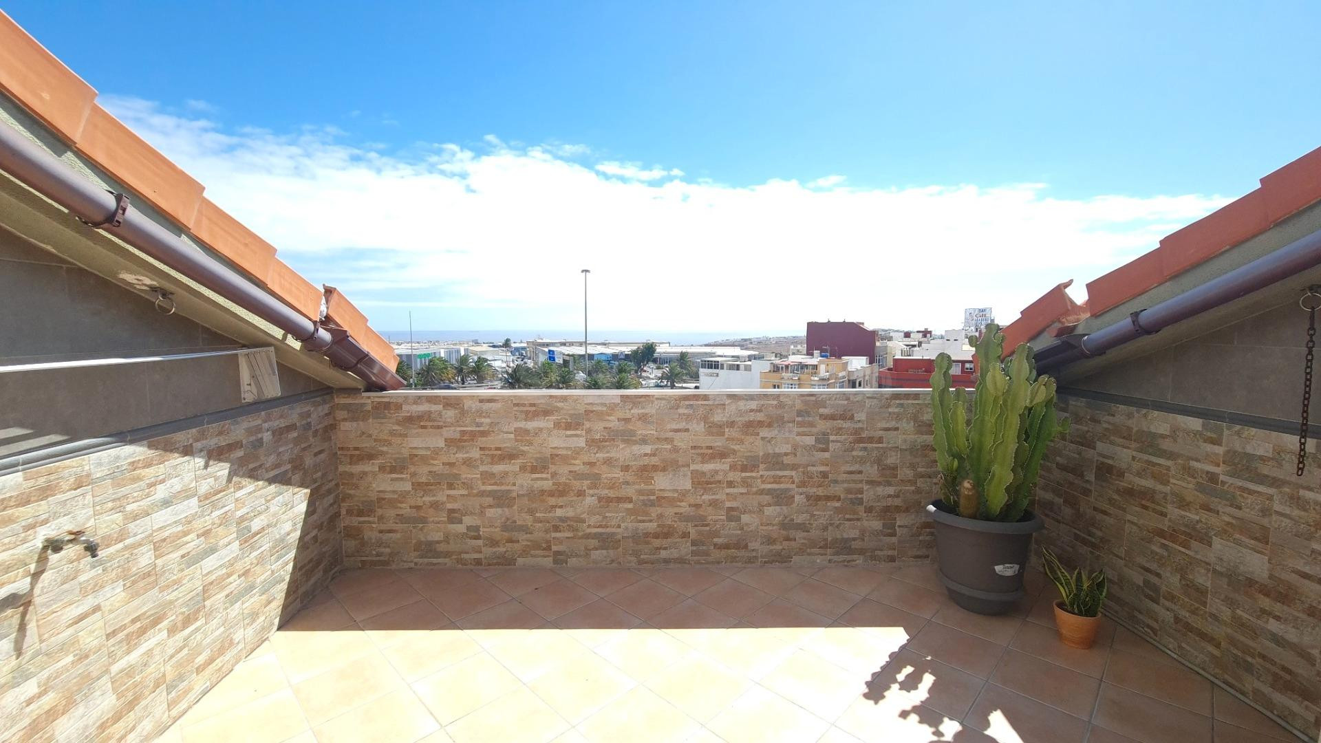 ¡Tu nuevo hogar en El Calero, Telde! ✨