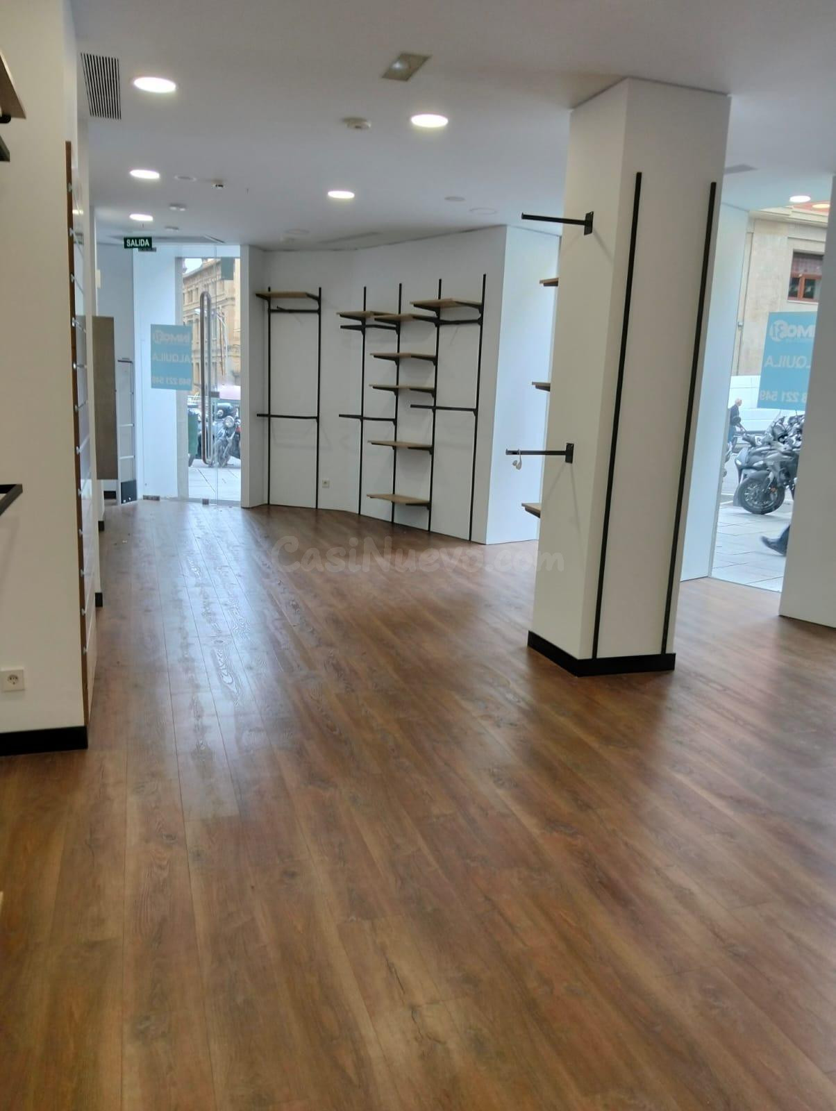 Se alquila local en calle Estella, al lado del corte Inglés, - foto 2
