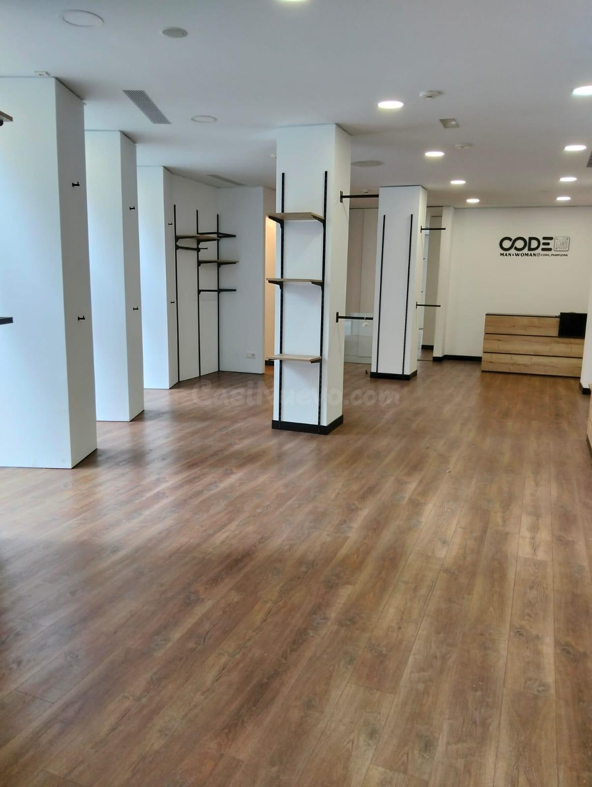 Se alquila local en calle Estella, al lado del corte Inglés, - foto 3