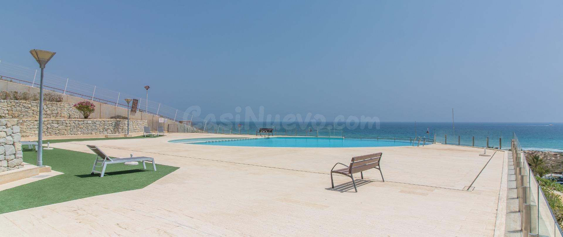 EXCLUSIVO APARTAMENTO EN ARENALES DEL SOL A SOLO 200 METROS  - foto 2