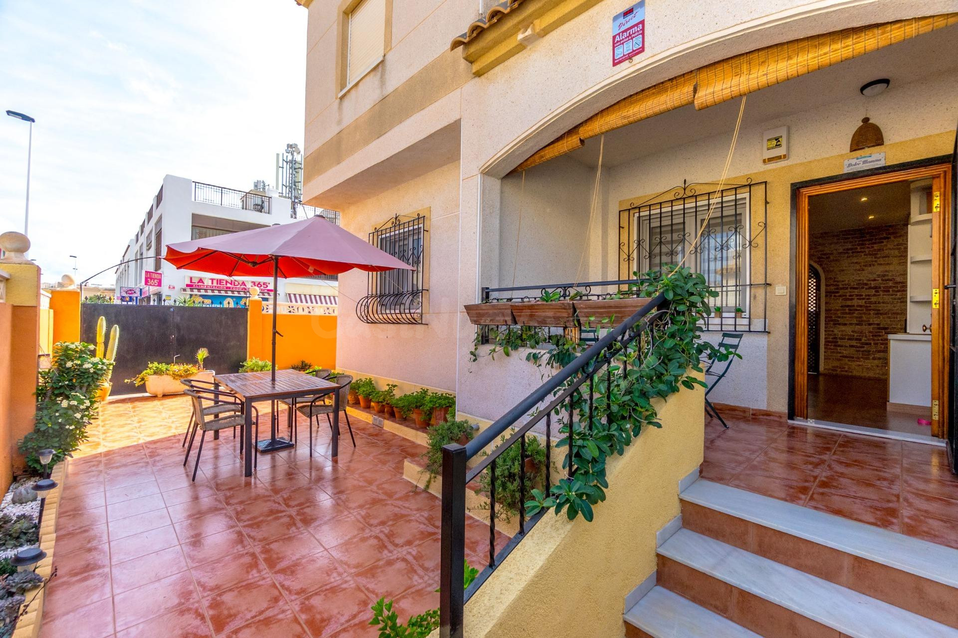 Magnífica planta baja en Aguas Nuevas, Torrevieja – lista para entrar a vivir