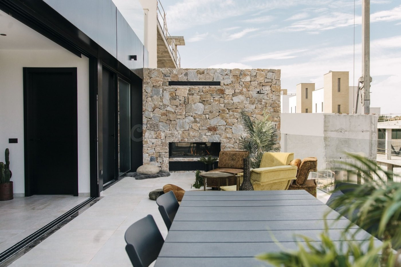Villa de diseño con una superficie total de 250 metros cuadr - foto 3