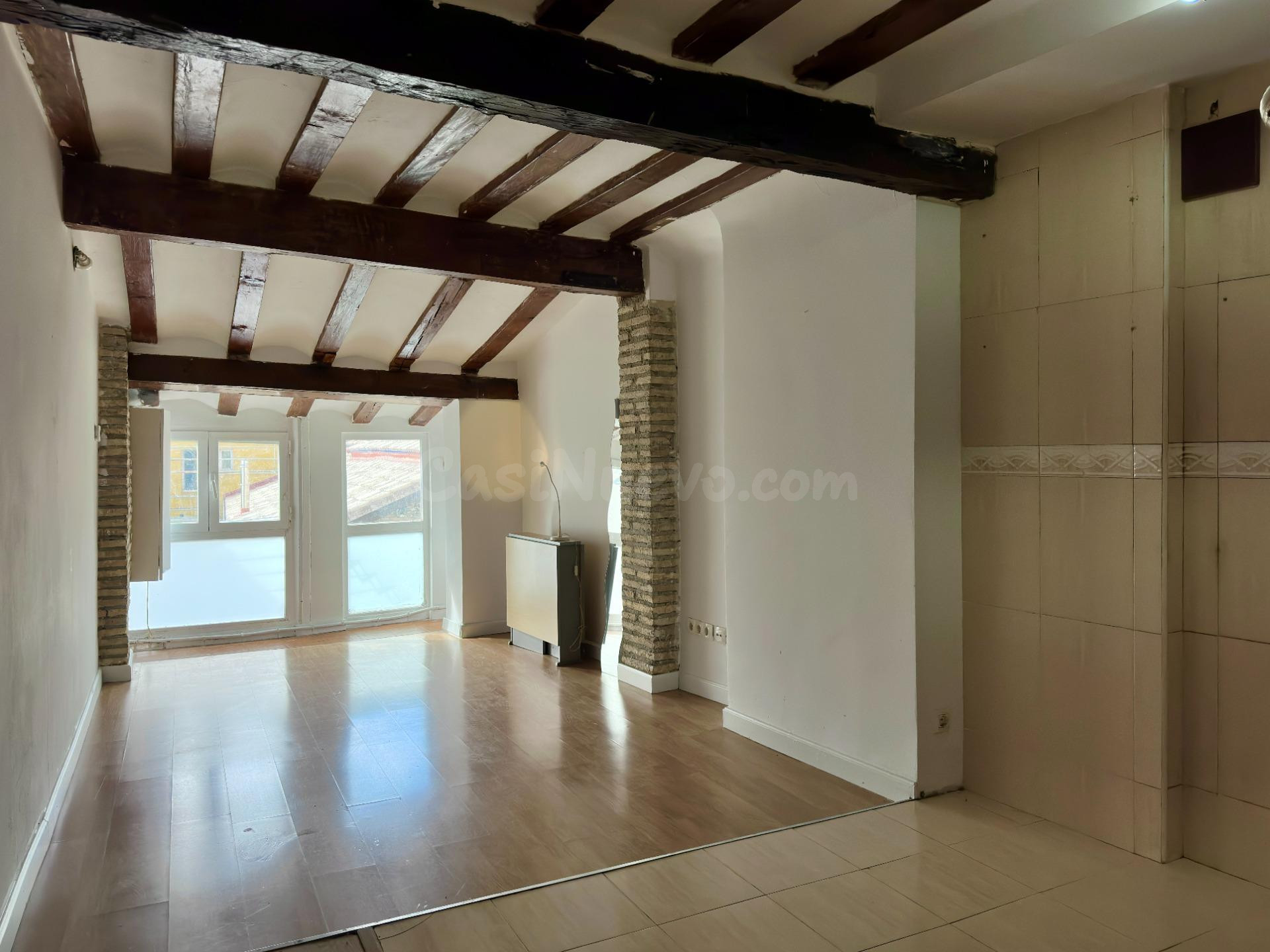 PISO EN VENTA EN CASCO VIEJO - foto 3