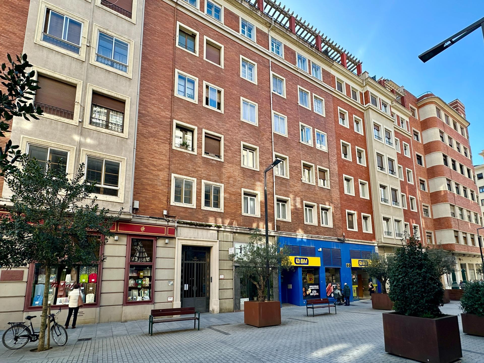 PISO EN VENTA EN EL CENTRO DE PAMPLONA. OPORTUNIDAD PARA REF