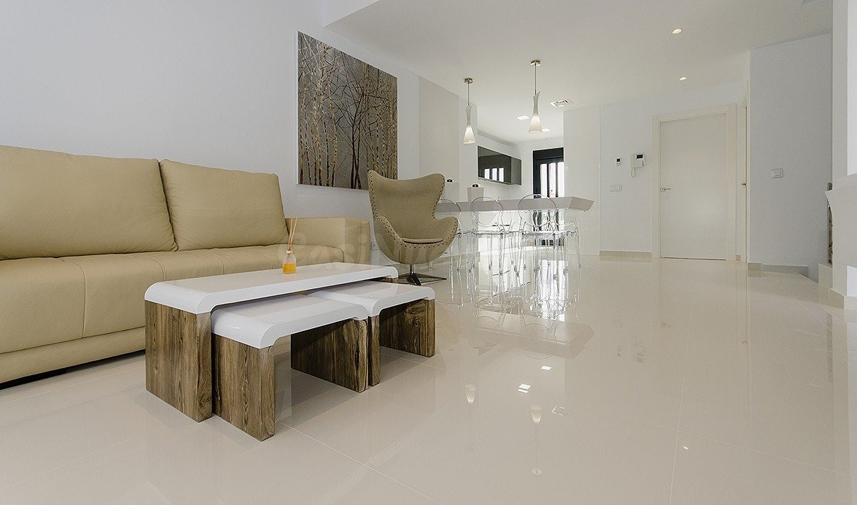 VILLA DE OBRA NUEVA EN ORIHUELA COSTA (CAMPOAMOR) - foto 2