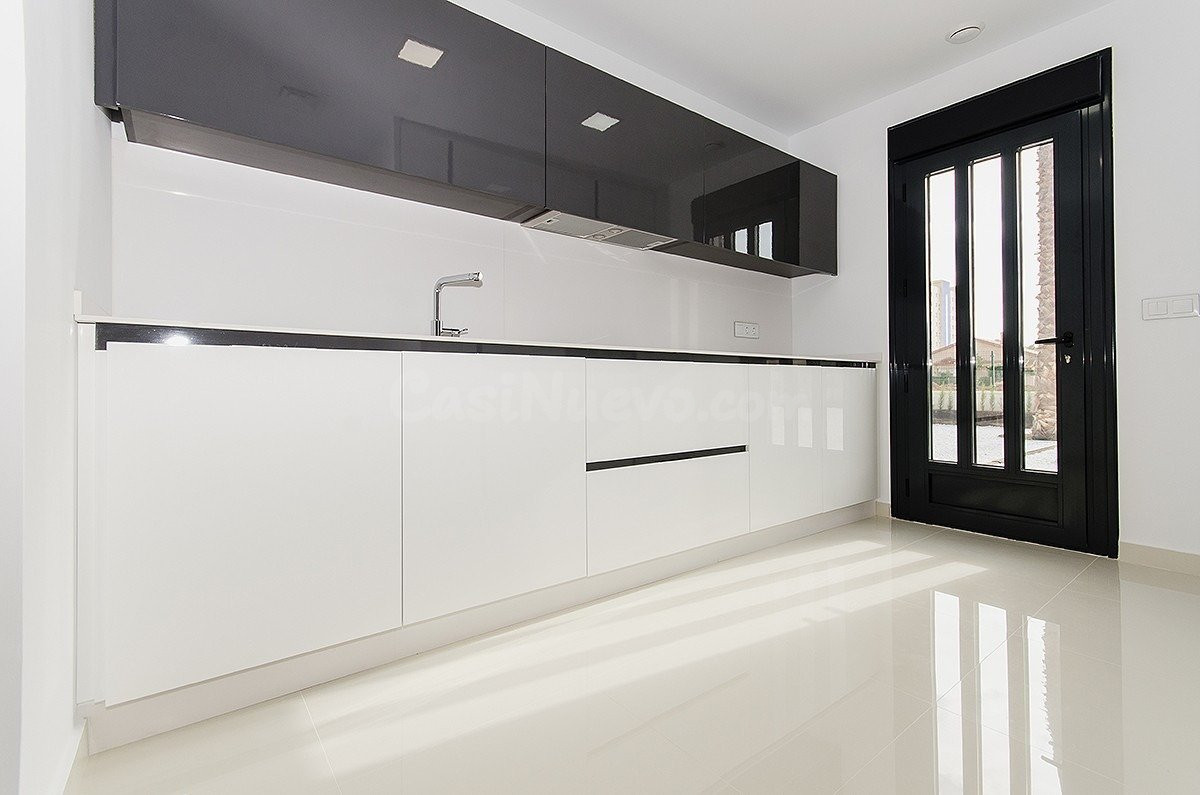 VILLA DE OBRA NUEVA EN ORIHUELA COSTA (CAMPOAMOR) - foto 5