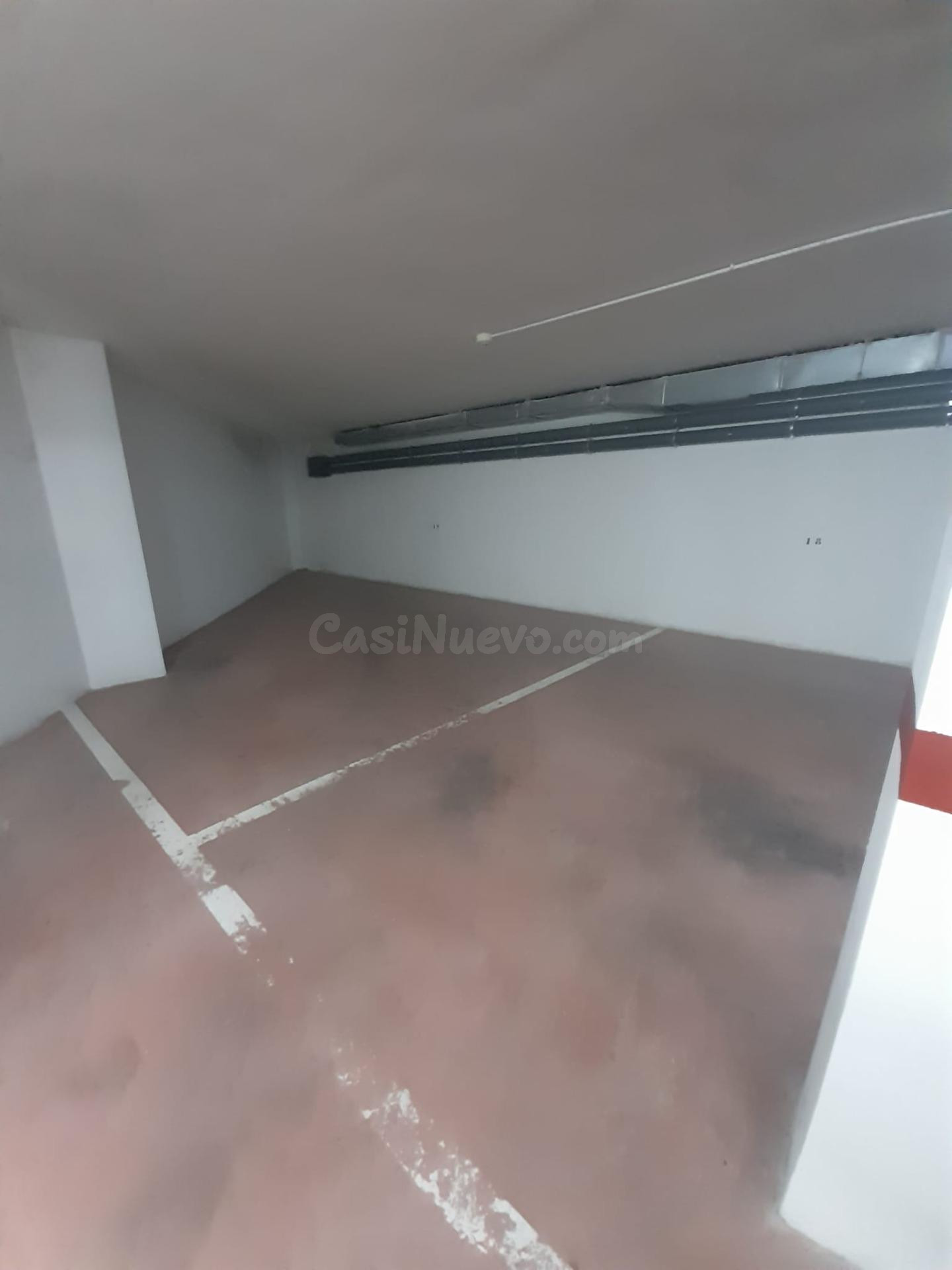 Alquiler de plaza de aparcamiento con montacargas en Menénde - foto 3