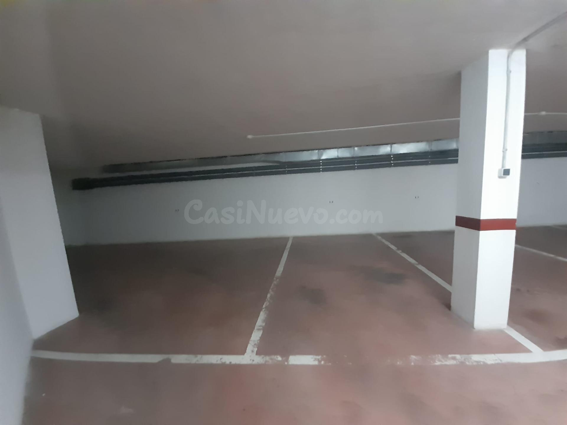 Alquiler de plaza de aparcamiento con montacargas en Menénde - foto 4