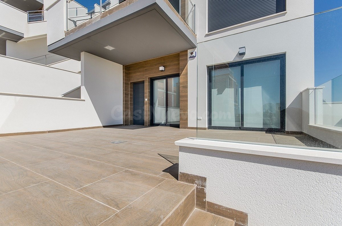 BUNGALOWS DE NUEVA CONSTRUCCIÓN EN SAN MIGUEL DE SALINAS - foto 3
