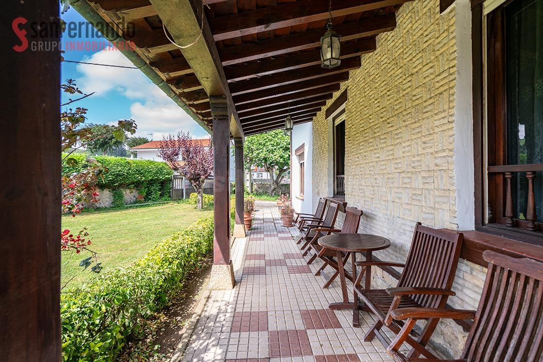 Casa independiente en una sola planta con terreno urbano de  - foto 4