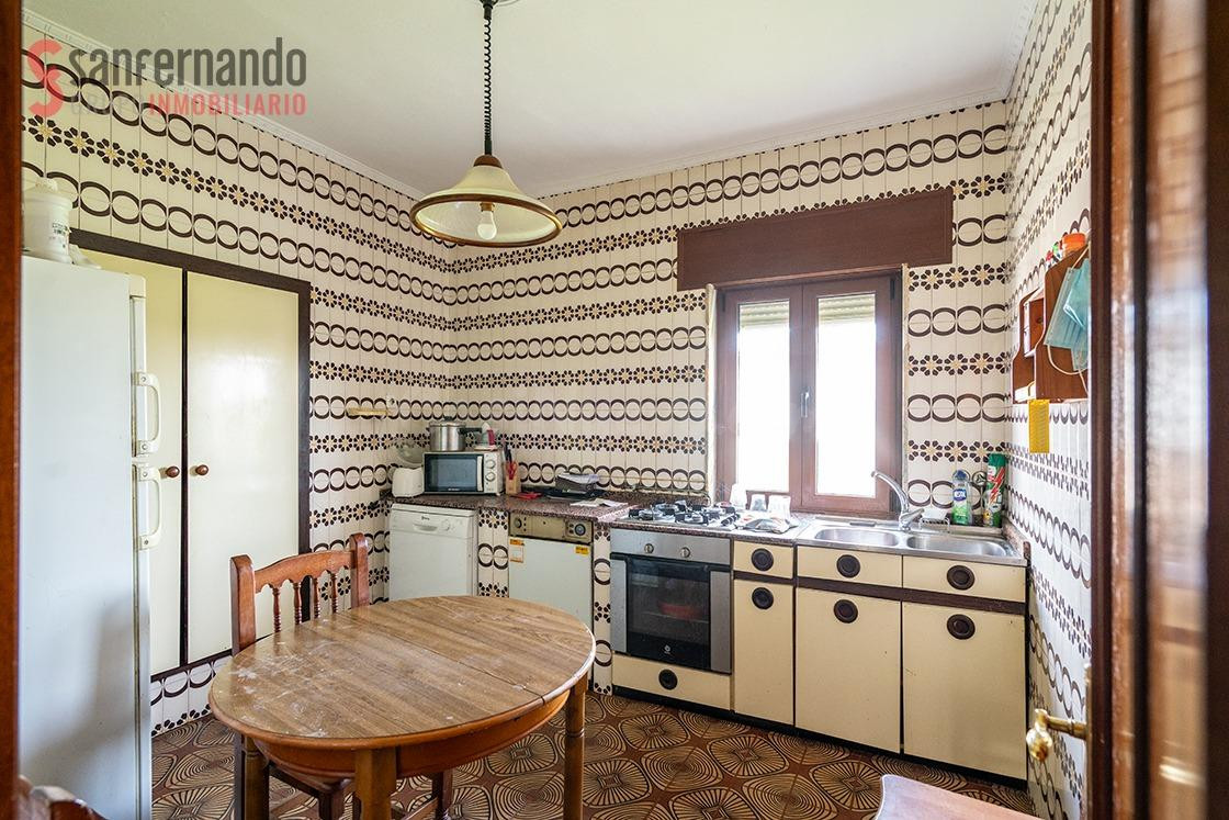 Casa independiente en una sola planta con terreno urbano de  - foto 5