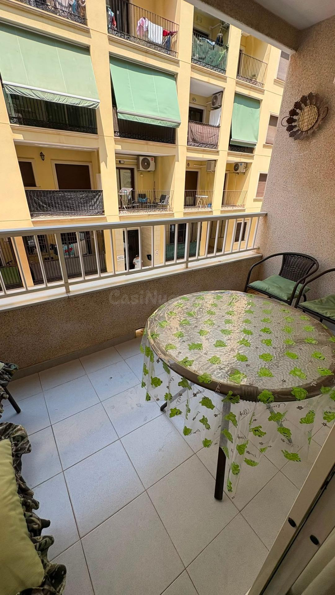 ¡Tu nuevo hogar a un paso del mar en Torrevieja! - foto 3