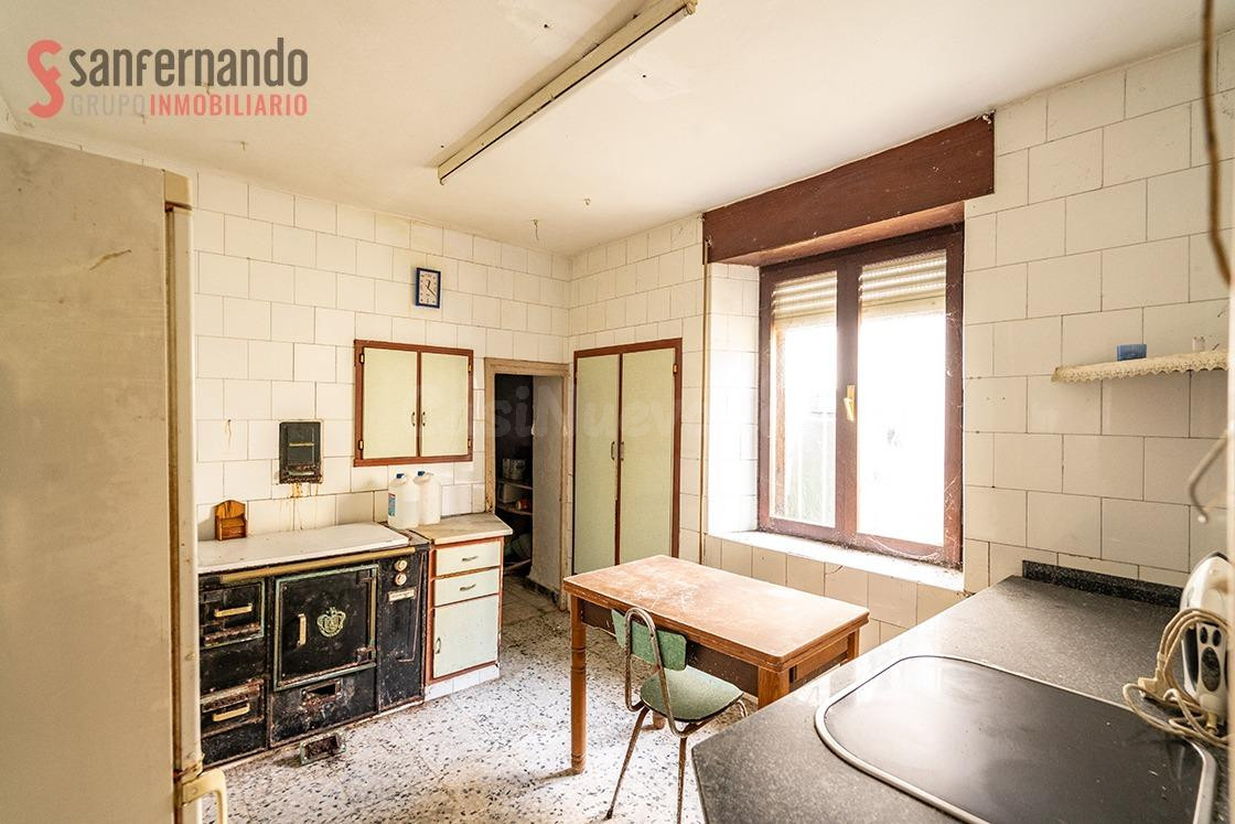 En Puente Arce se vende casa con nave y almacén - foto 5