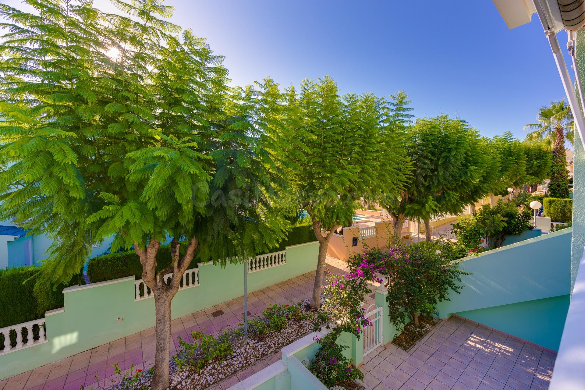 OPORTUNIDAD EN GRAN ALACANT, BUNGALOW ALTO - foto 3