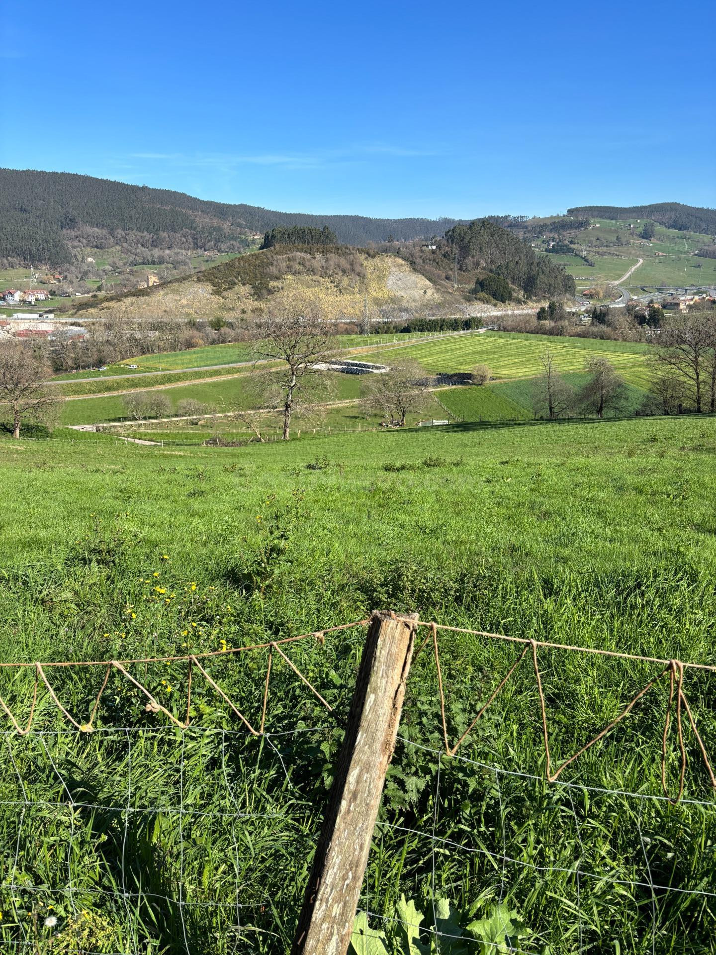 Terreno rustico con posibilidad de construir - foto 4