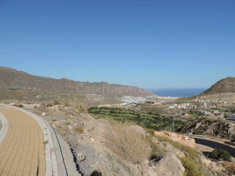 SE VENDE ESTUPENDA PARCELA EN LA ENVÍA