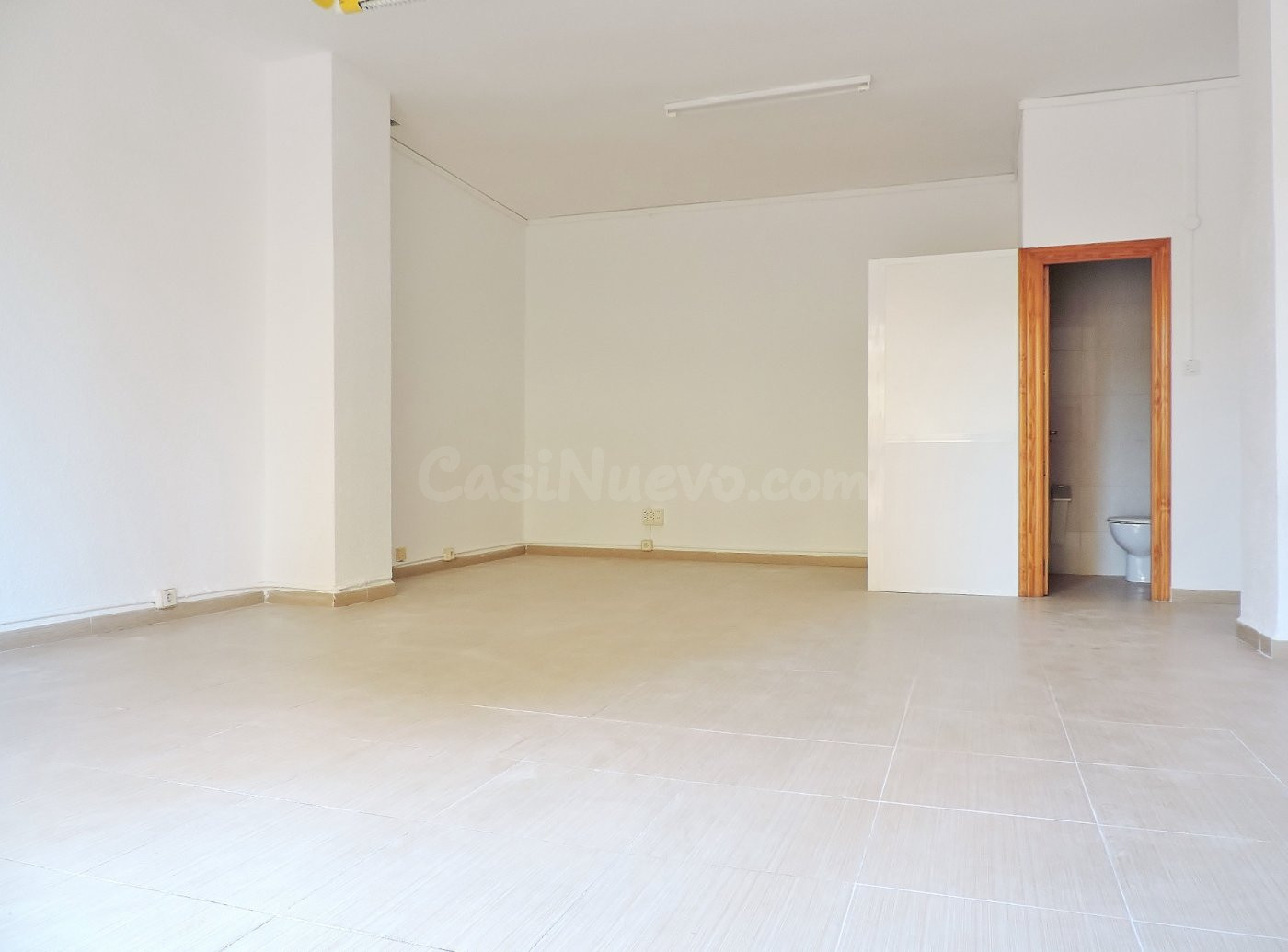SE ALQUILA LOCAL COMERCIAL EN NUEVA ANDALUCÍA - foto 5