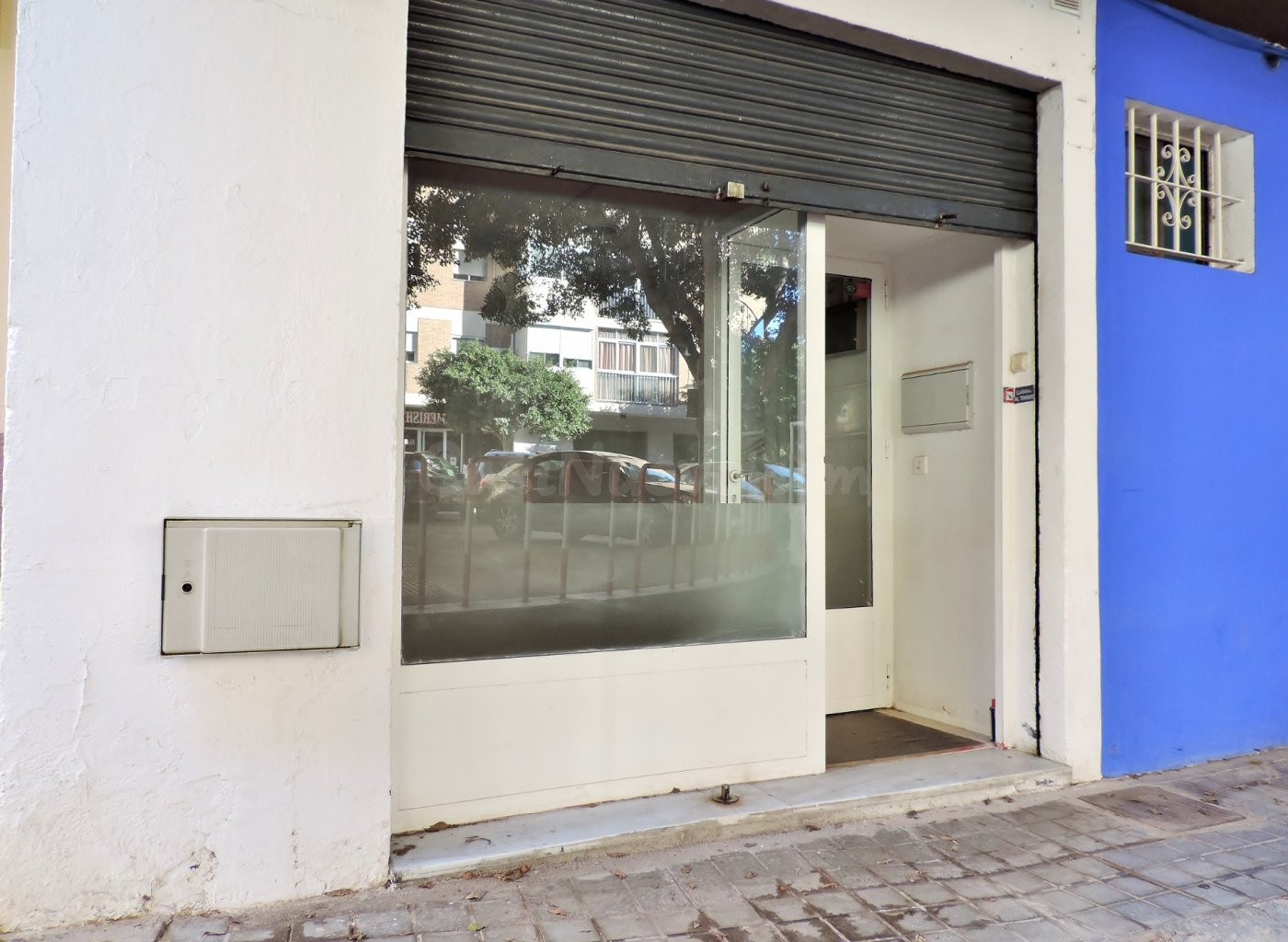 SE VENDE LOCAL COMERCIAL EN ALMERÍA CAPITAL - foto 2