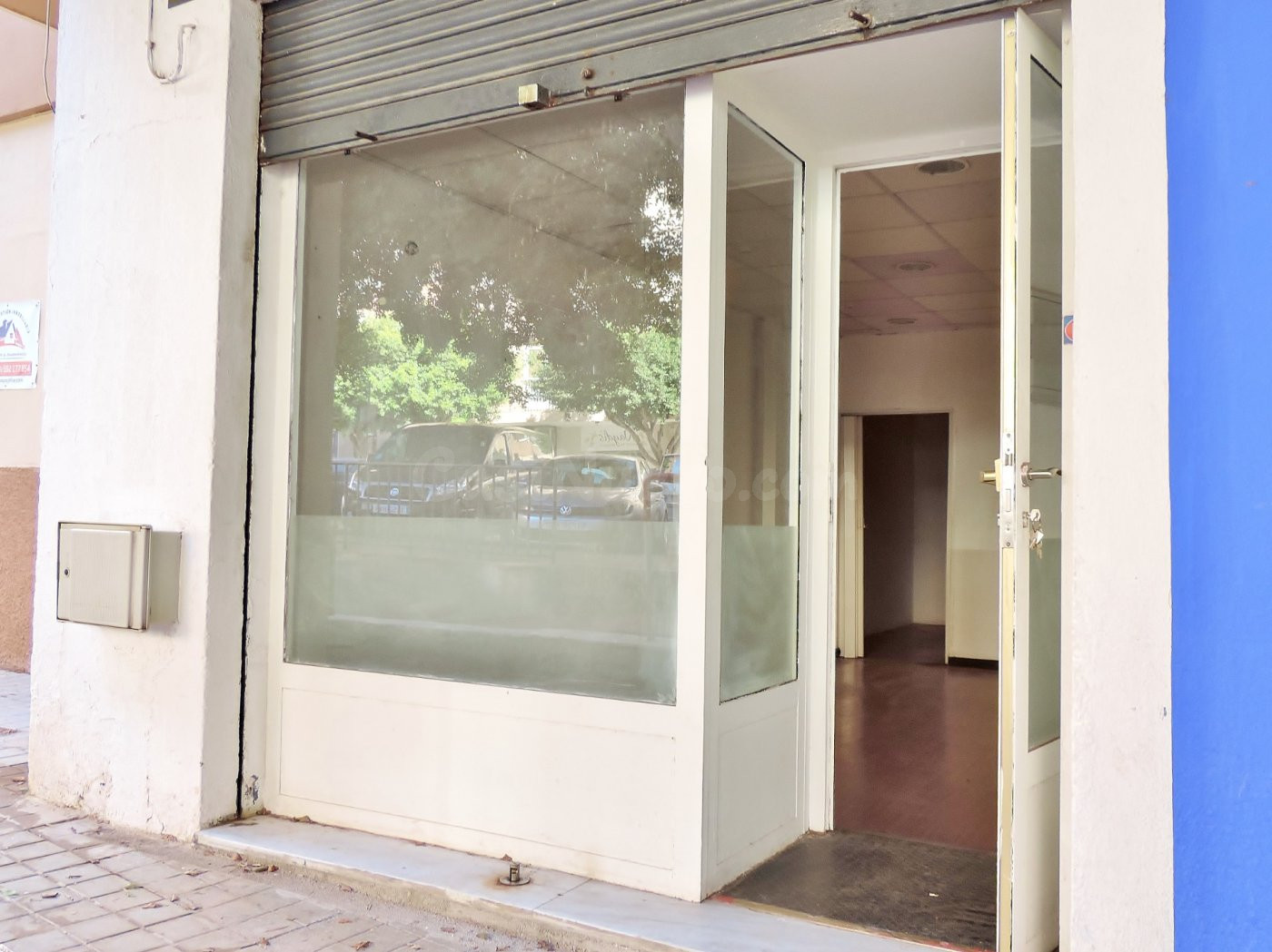SE VENDE LOCAL COMERCIAL EN ALMERÍA CAPITAL - foto 4