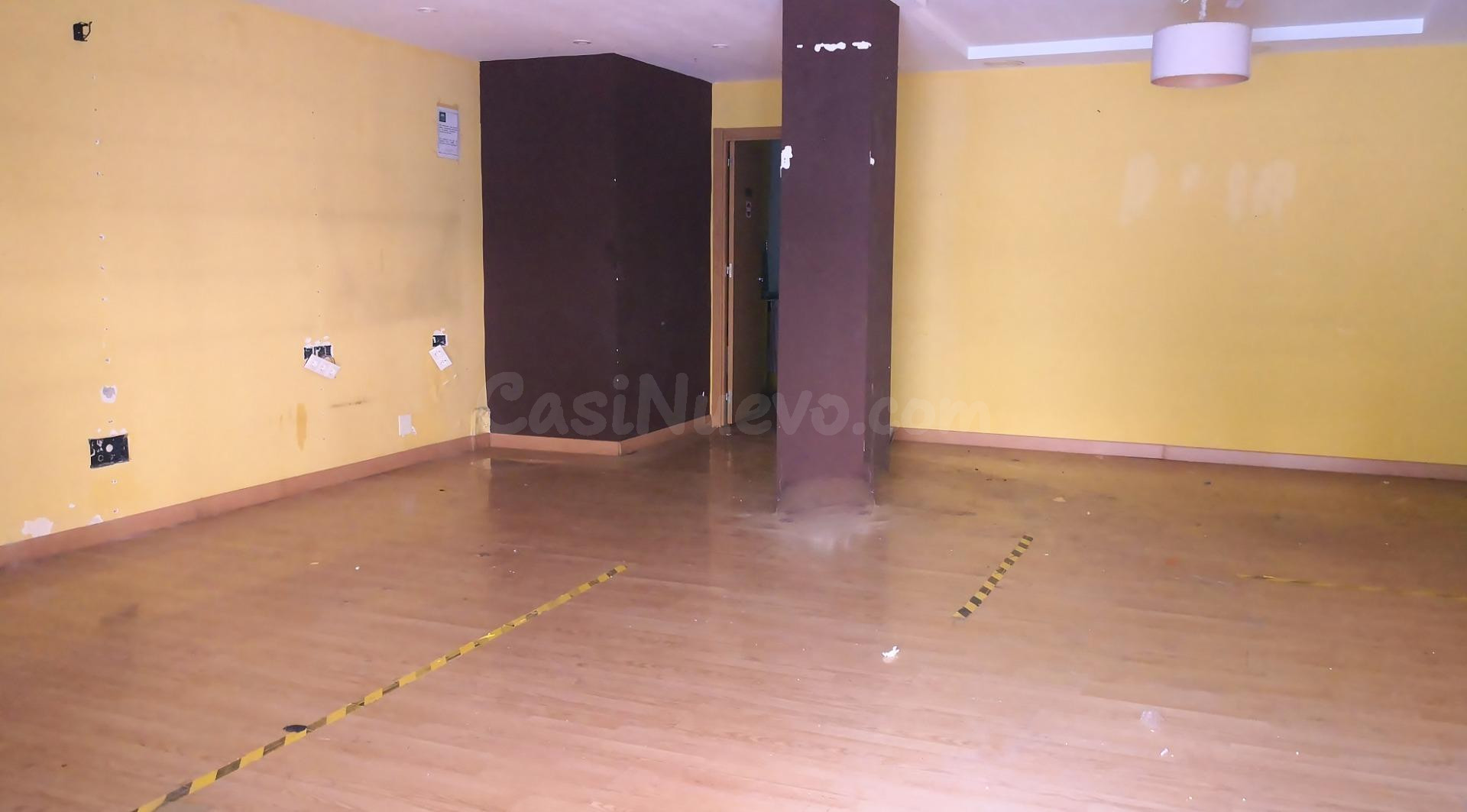 SE VENDE LOCAL COMERCIAL EN NUEVA ANDALUCIA - foto 5