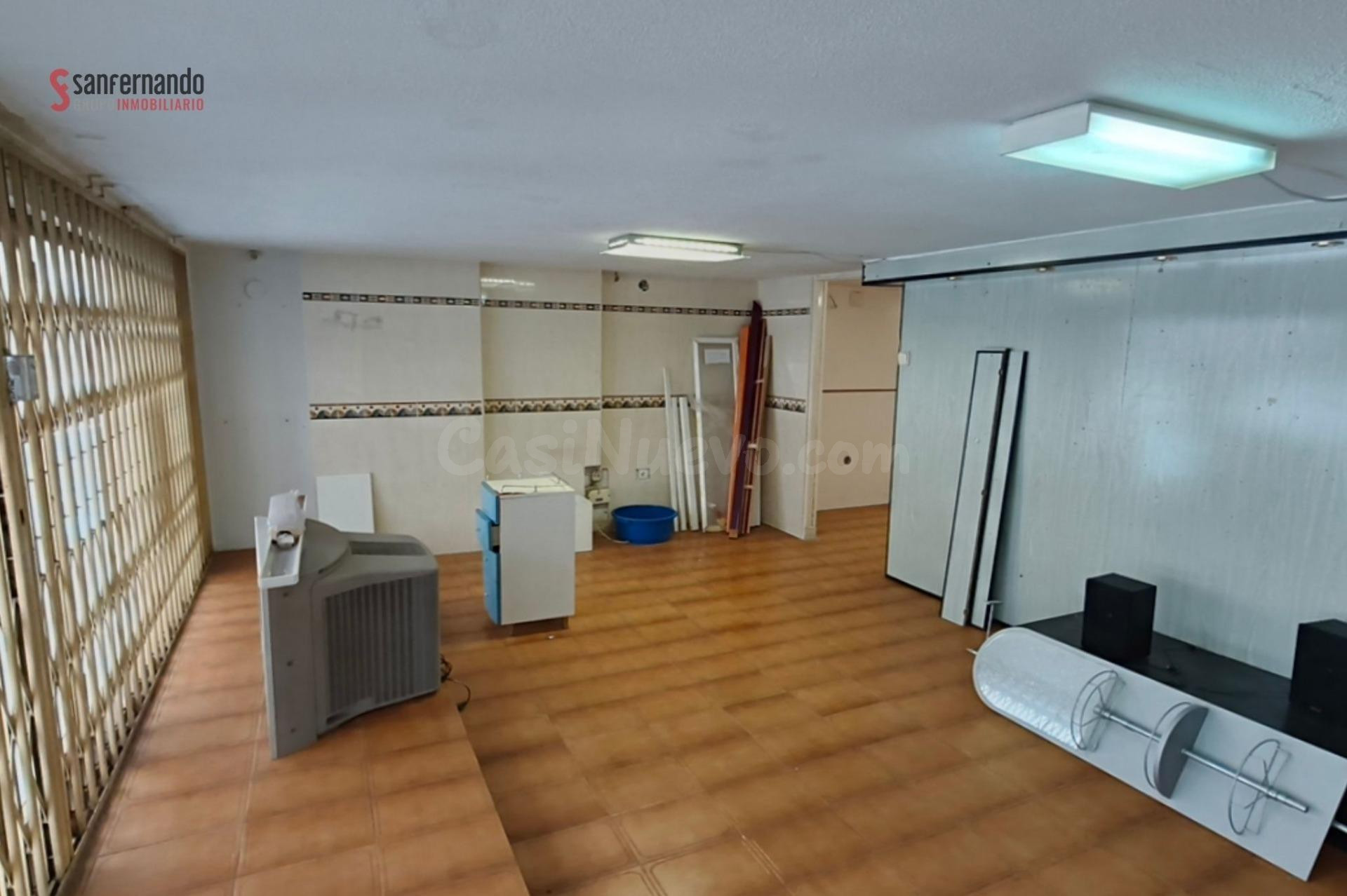 Local comercial en la zona de la calle Vargas - foto 4