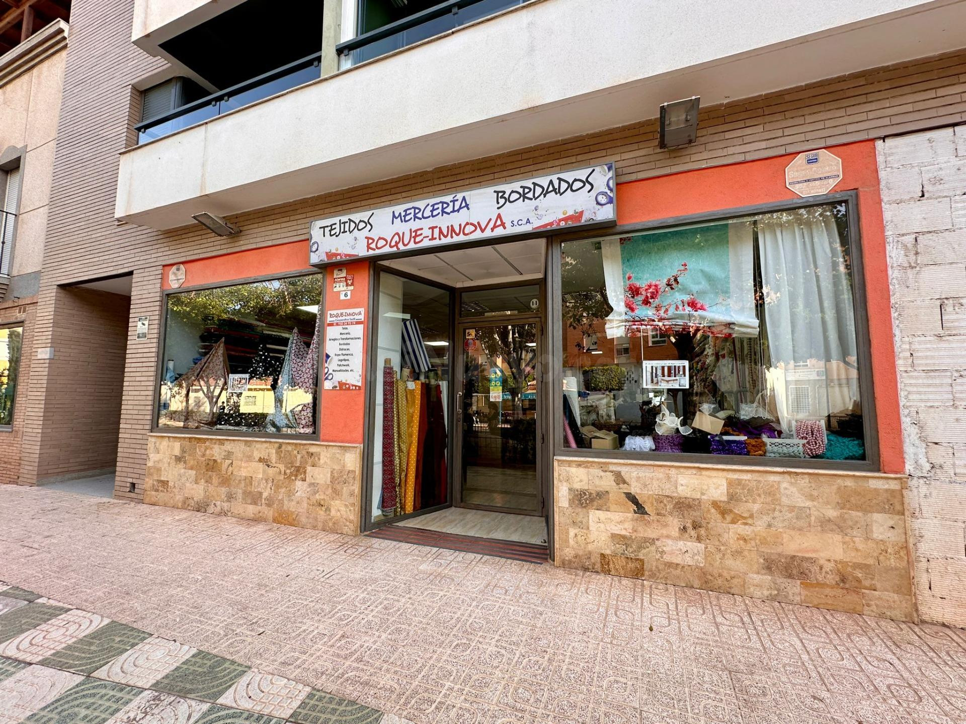 LOCAL COMERCIAL EN VENTA - foto 2