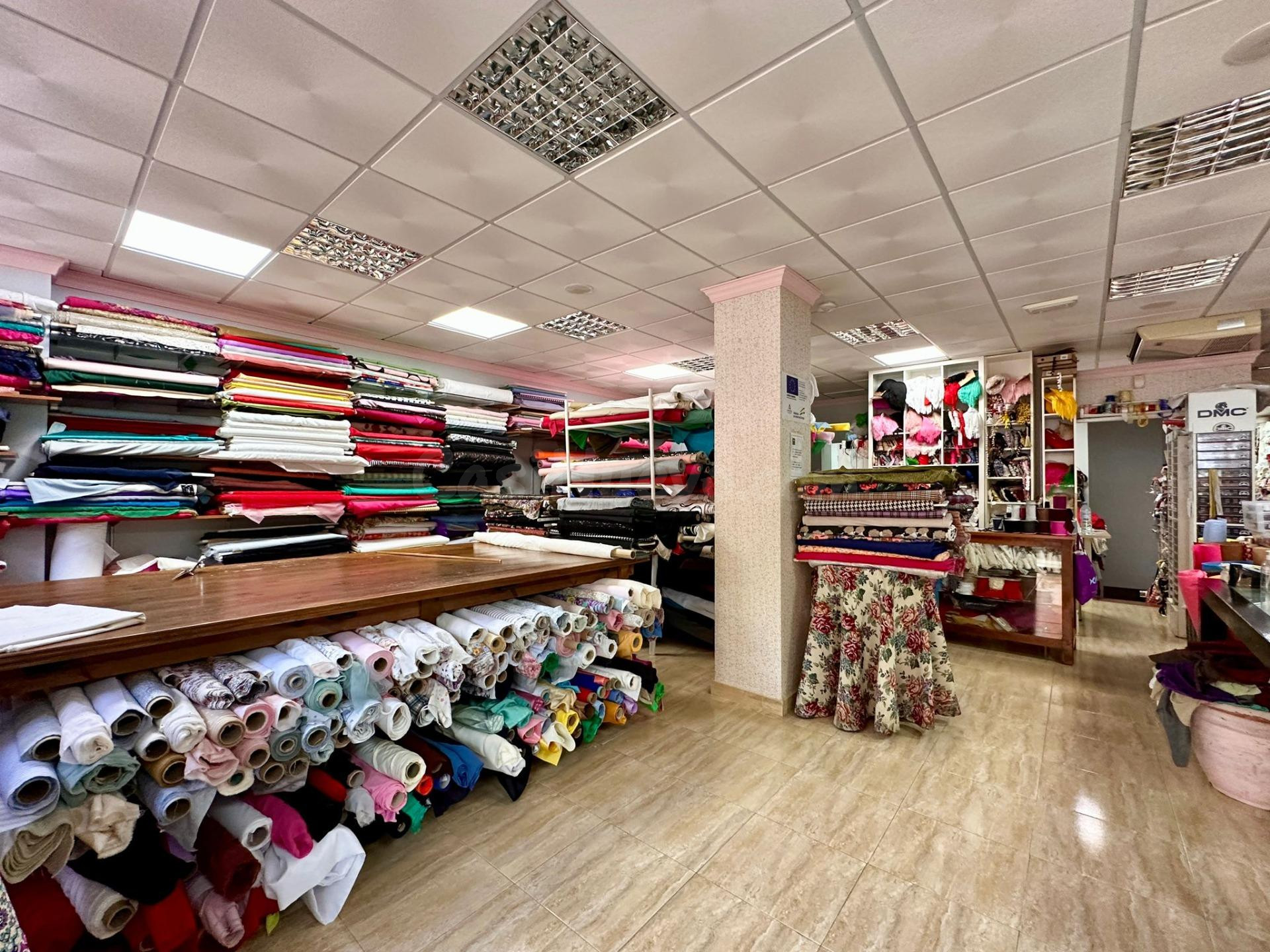 LOCAL COMERCIAL EN VENTA - foto 3