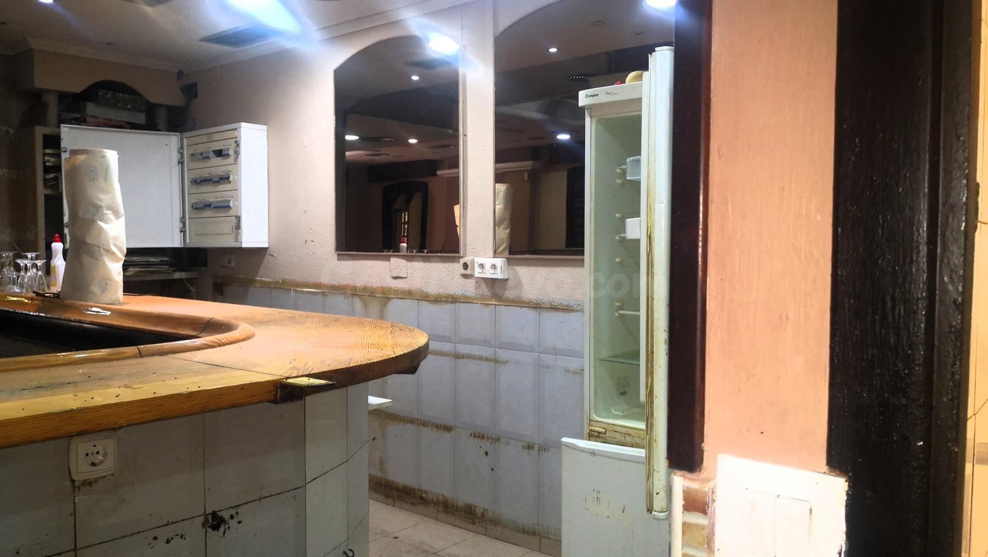 VENTA DE LOCAL JUNTO A AVENIDA DEL MEDITERRÁNEO - foto 5
