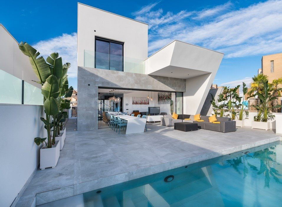 Villa 3 habitaciones 250m² en venta - Ciudad Quesada