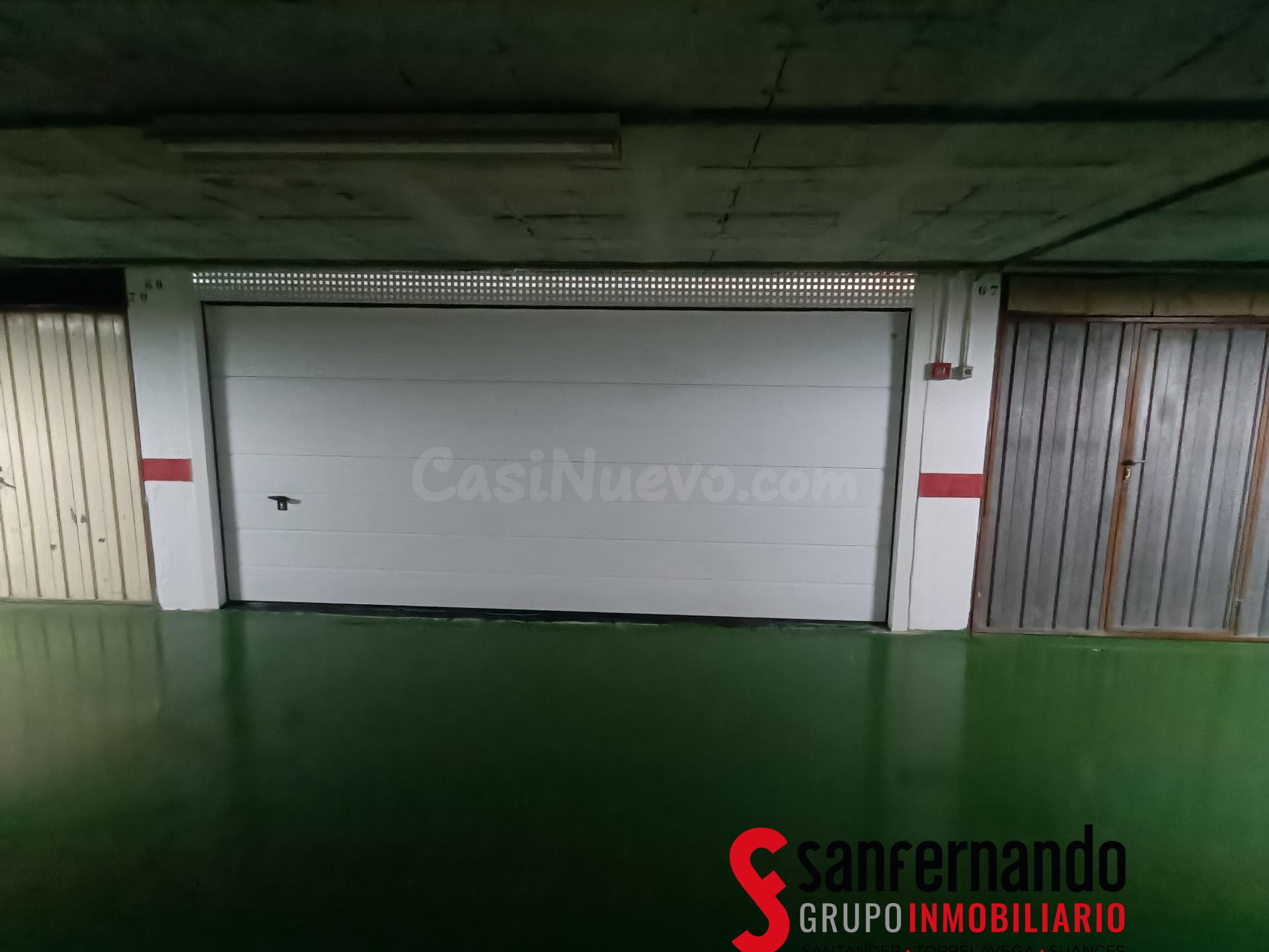 Se alquila garaje cerrado para dos coches en la calle La Fol