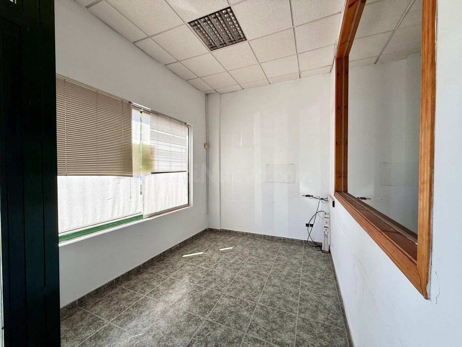 LOCAL COMERCIAL EN ALQUILER - foto 4