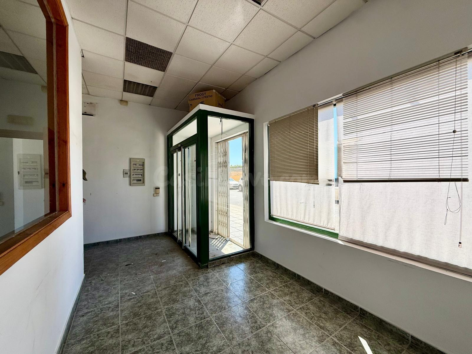 LOCAL COMERCIAL EN ALQUILER - foto 5