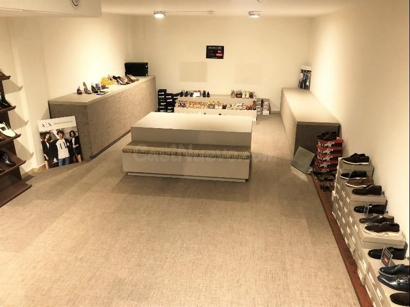Local comercial 303m² en venta - Pueblo - foto 4