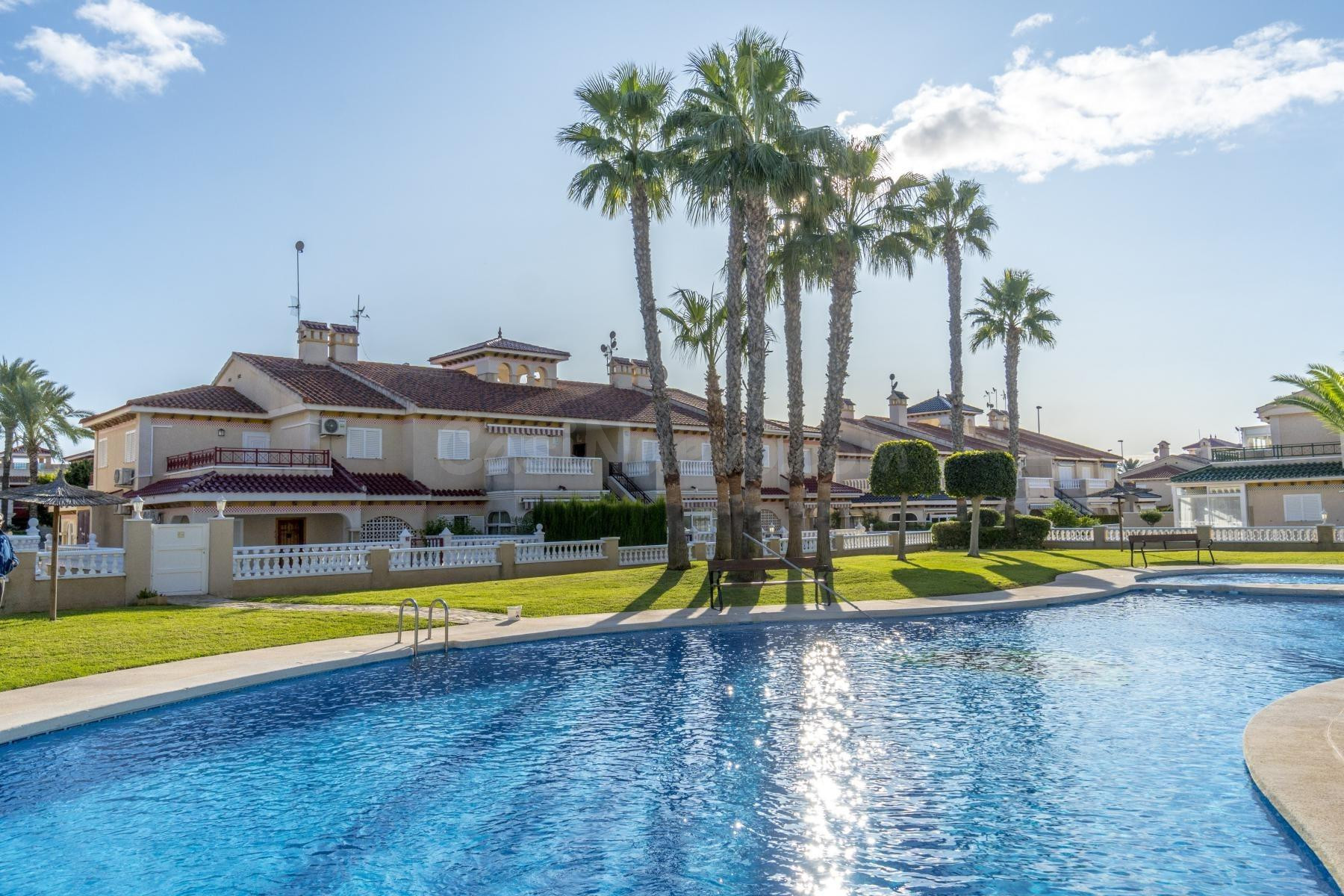 Zeniamar V, Adosado tipo Quad con Solárium, Jardín, Garaje y - foto 5