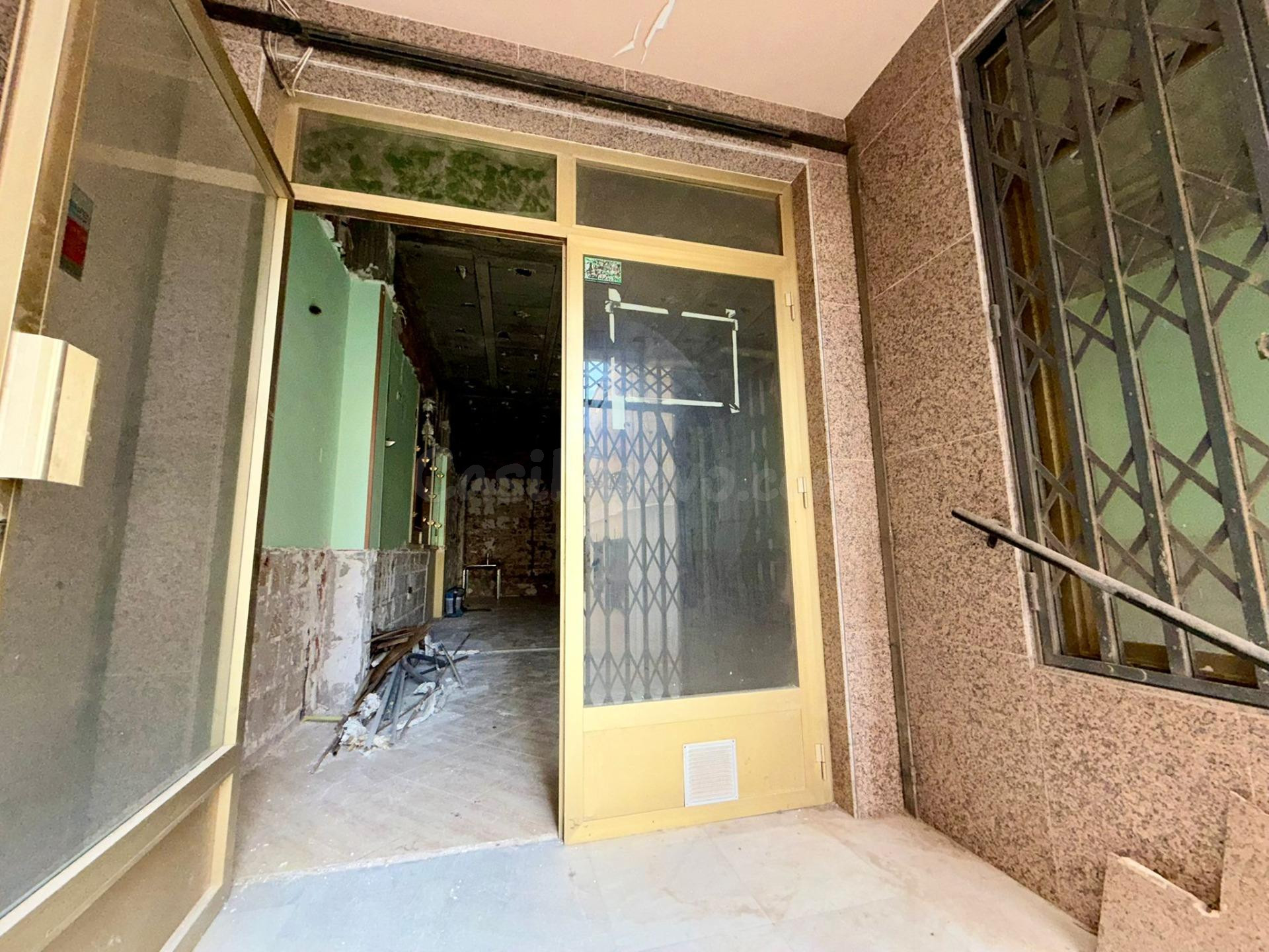 VENTA DE LOCAL JUNTO AL AYUNTAMIENTO - foto 4