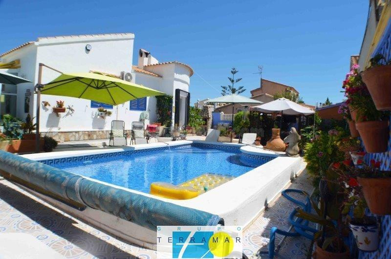 MAGNIFICA VILLA, GRAN OPORTUNIDAD DE VIVIR EN UN CHALET INDE