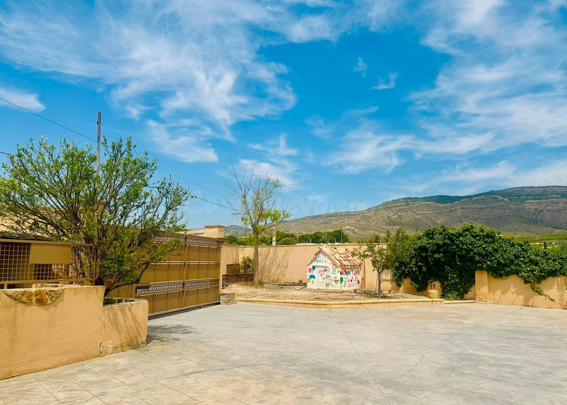 Exclusivo chalet moderno con piscina y casa de invitados - foto 5