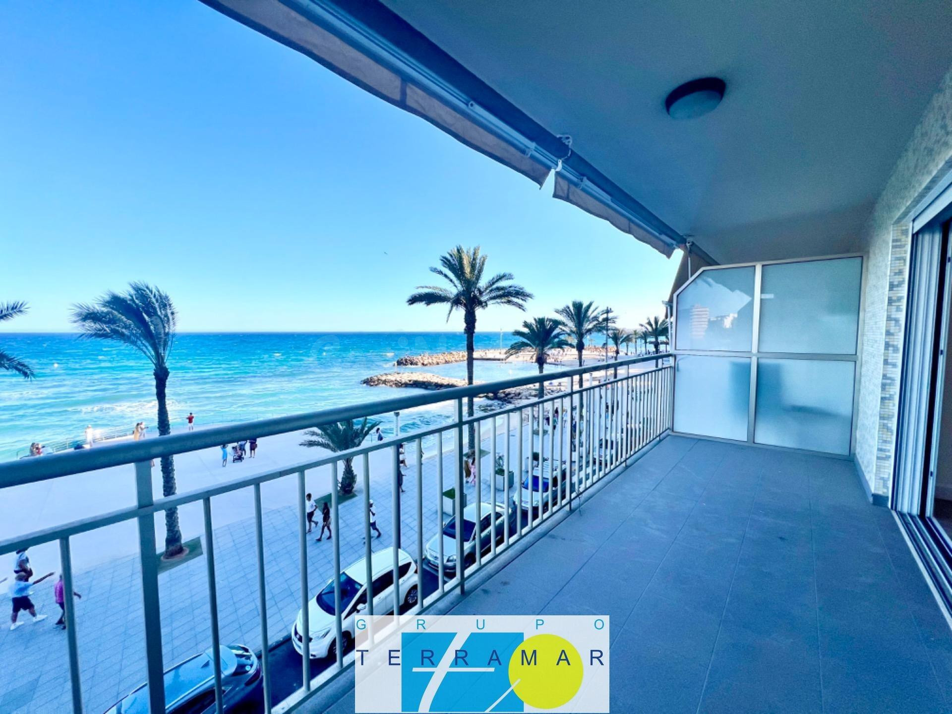 FANTASTICO APARTAMENTO CON VISTAS AL MAR, TOTALMENTE REFORMA - foto 2