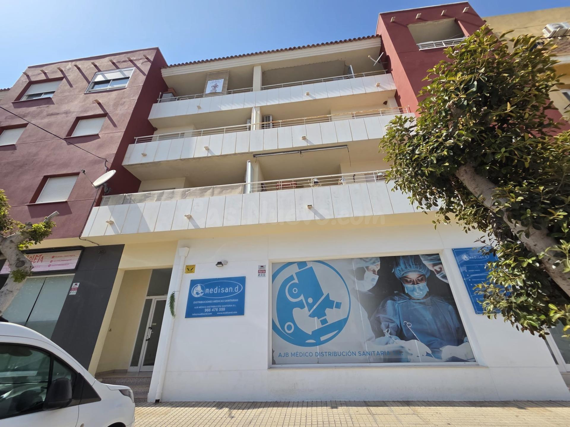 VIVIENDA CON ASCENSOR Y BALCÓN EN ONDARA