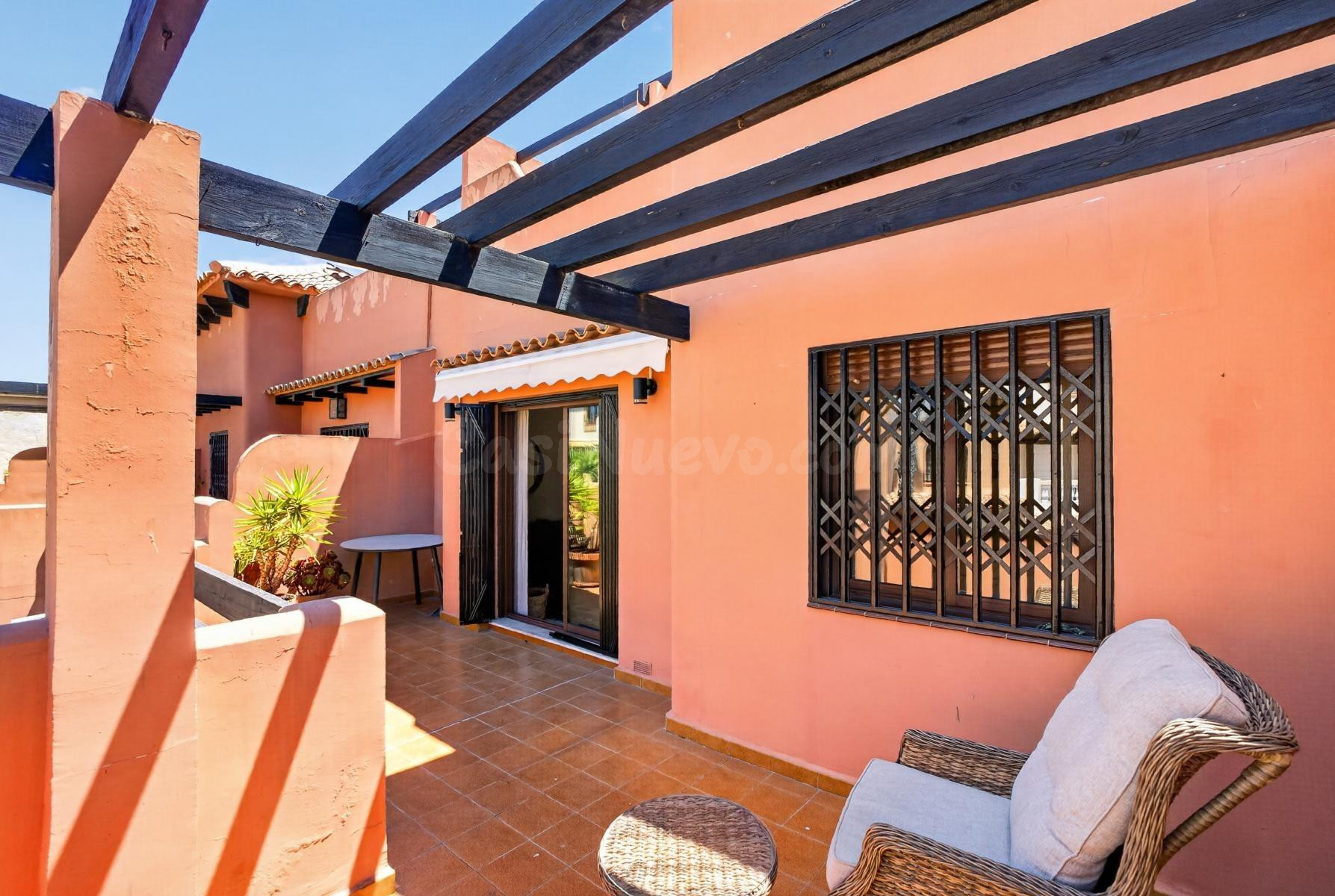 Ático con solárium privado en Residencial La Dama, a solo 20 - foto 4