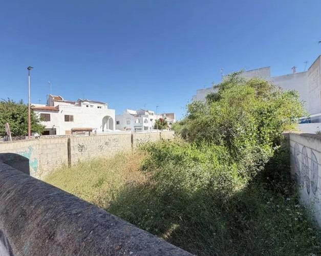 SOLAR URBANO CON GRANDES POSIBILIDADES - OPORTUNIDAD DE INVE - foto 2