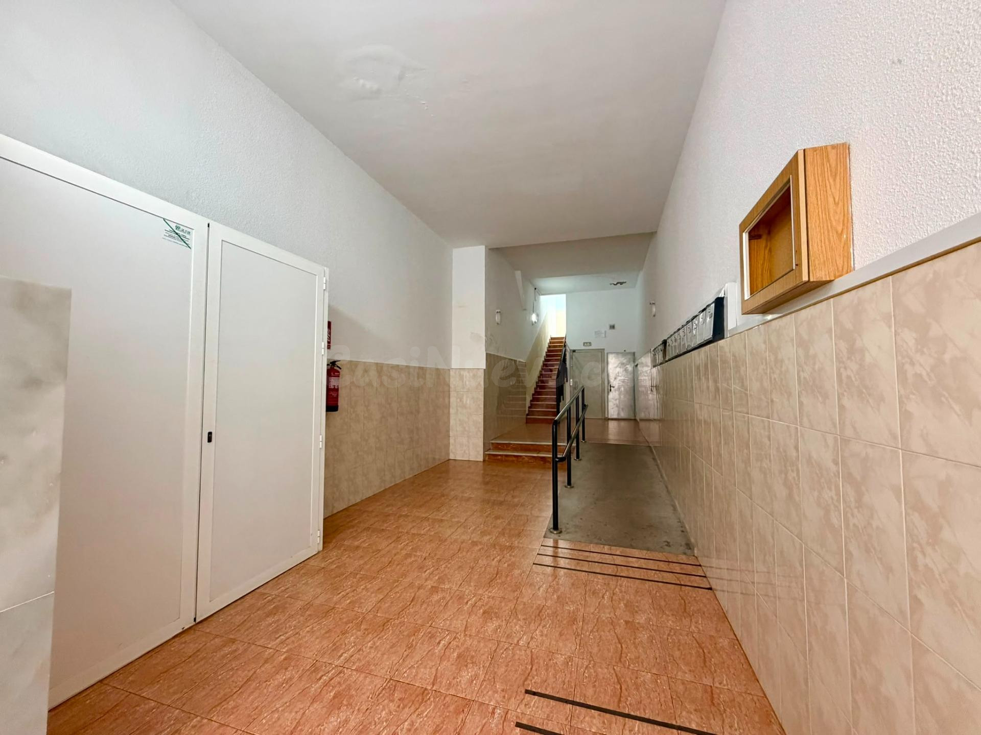 SE VENDE PISO EN CALLE JESUS DE PERCEVAL - foto 2