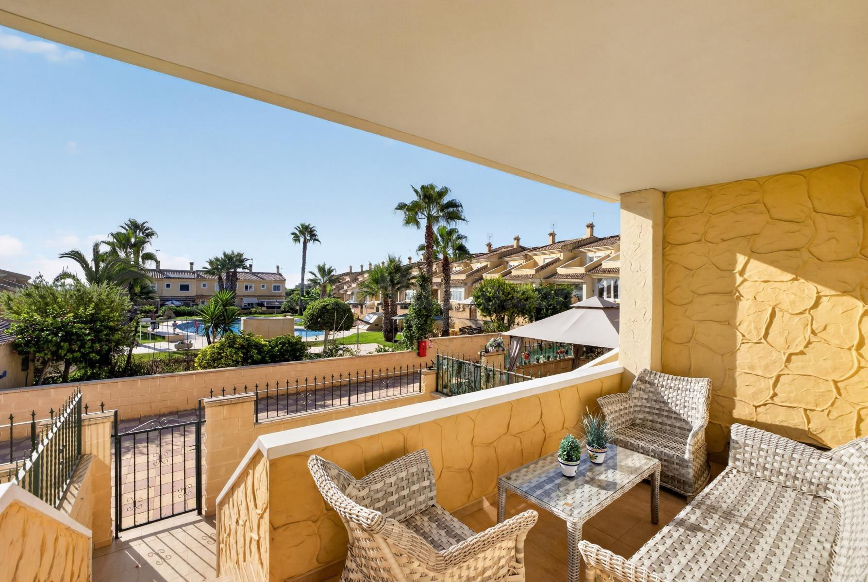 MARIBLANCA – PUNTA PRIMA | Adosado de 3 dormitorios, jardín  - foto 3