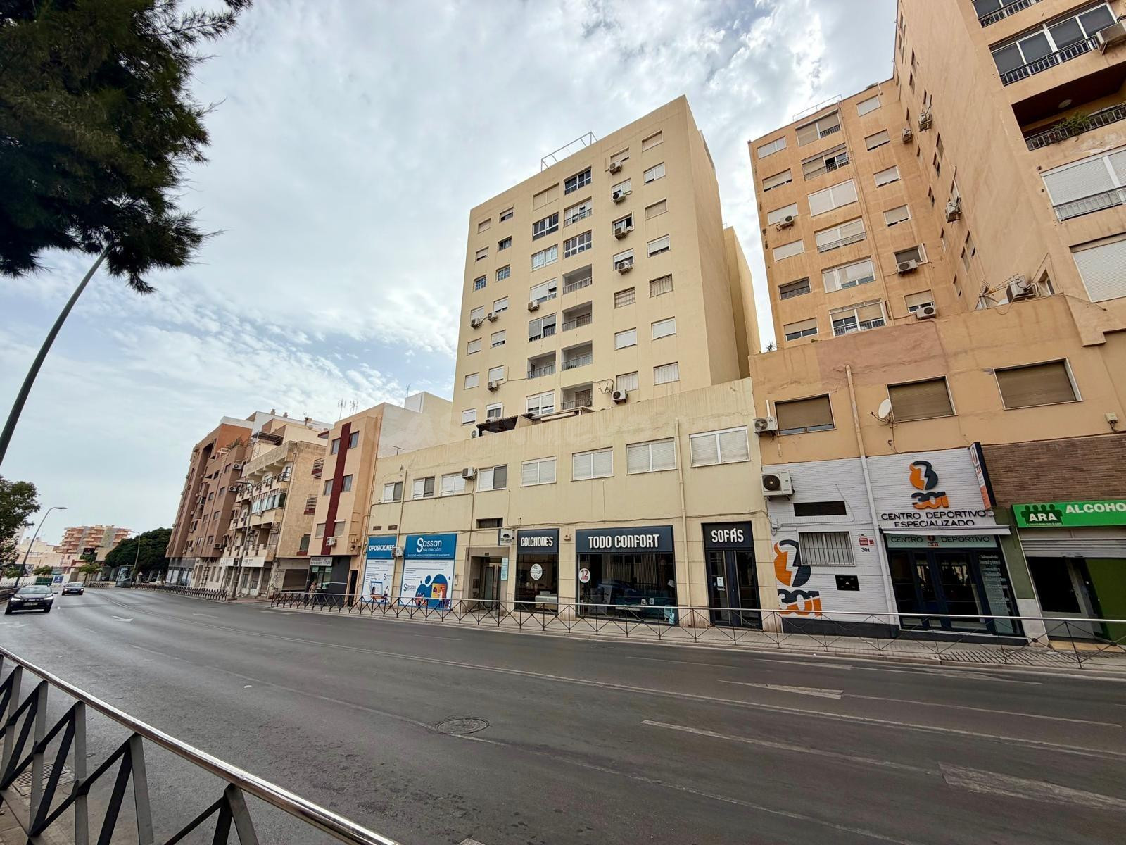 Piso en venta en Carretera de Ronda - foto 3